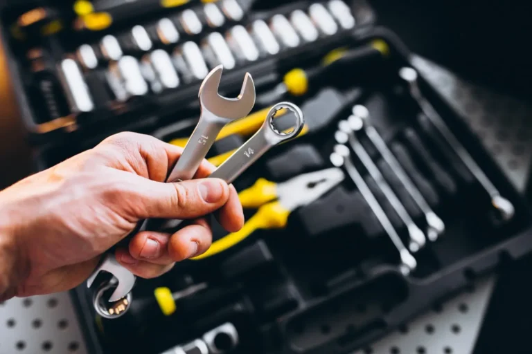 car-repairing-tool