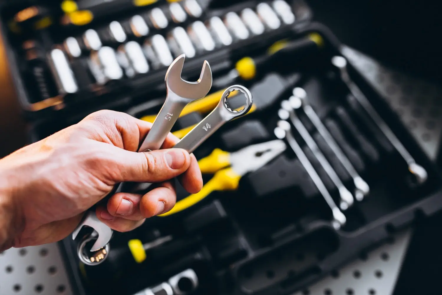 car-repairing-tool